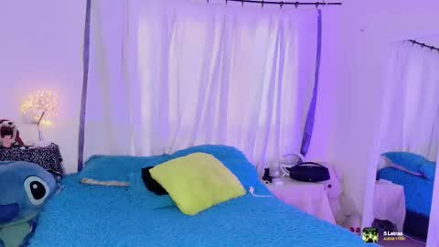 Snapshot of fatass_420 chatting on 8, 11, 2025 Johan online show from 8, 11, 2025