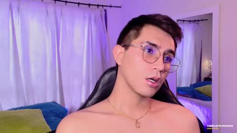 Snapshot of fatass_420 chatting on 15, 11, 2025 Johan online show from 15, 11, 2025