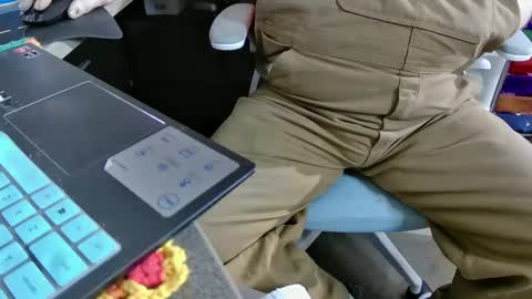 Fred. online show from 30, 1, 2025