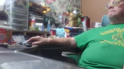 Snapshot of fatfreddythecat chatting on 6, 5, 2026 Fred. online show from 6, 5, 2026