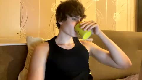 Snapshot of faustfrost chatting on 16, 9, 2025 Faust online show from 16, 9, 2025