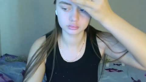 Snapshot of favorite_lovely_geneva chatting on 28, 12, 2024 Jasminefeelings online show from 28, 12, 2024