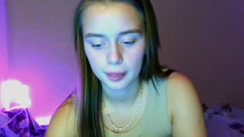 Snapshot of favorite_lovely_geneva chatting on 25, 2, 2025 Jasminefeelings online show from 25, 2, 2025