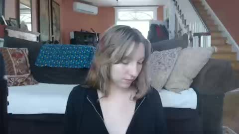 Snapshot of fawnwilde chatting on 17, 10, 2025 Fawn online show from 17, 10, 2025