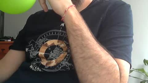 Snapshot of fedeglobos chatting on 30, 11, 2025 fedeGLOBOS online show from 30, 11, 2025