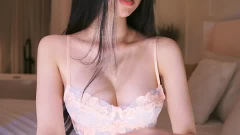 feel_me_00 online show from 29, 3, 2026