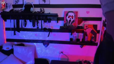 feel_the_touch online show from 24, 2, 2025