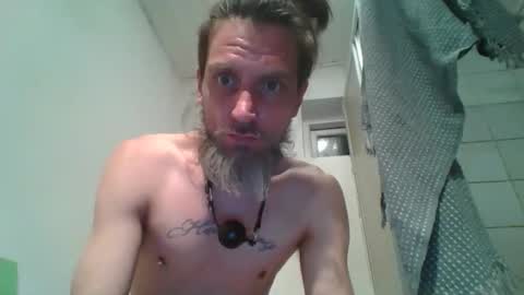 Snapshot of feelfemdom chatting on 19, 10, 2025 feelfemdom online show from 19, 10, 2025