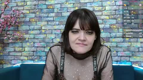 Snapshot of feelsgoodwoman chatting on 16, 12, 2024 Laura online show from 16, 12, 2024