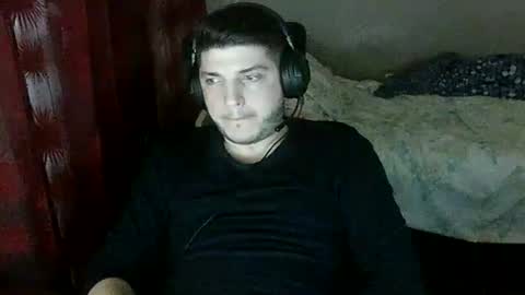 Snapshot of feet_cleaner chatting on 1, 1, 2025 Slut-Boy online show from 1, 1, 2025