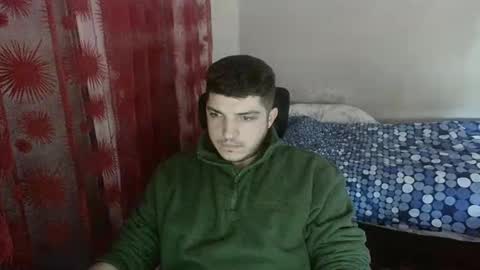 Snapshot of feet_cleaner chatting on 3, 1, 2025 Slut-Boy online show from 3, 1, 2025