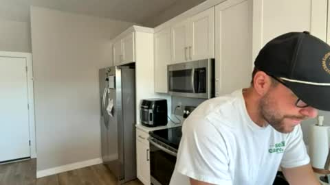 Ethan Slayher online show from 12, 6, 2026