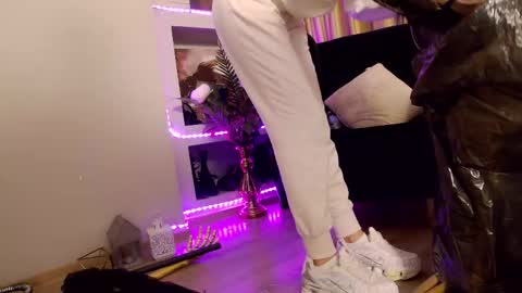 FeetVibe online show from 18, 10, 2025