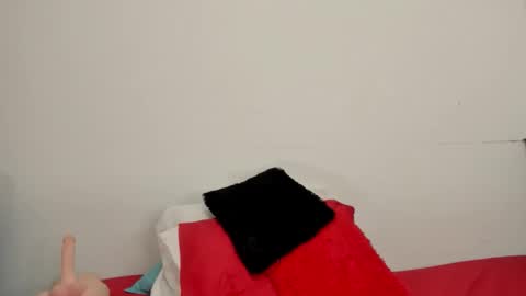 Snapshot of felina_ardiente chatting on 4, 10, 2025 felina_ardiente online show from 4, 10, 2025