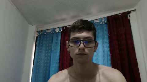 Snapshot of felipe227 chatting on 21, 2, 2025 jhonatan felipe online show from 21, 2, 2025