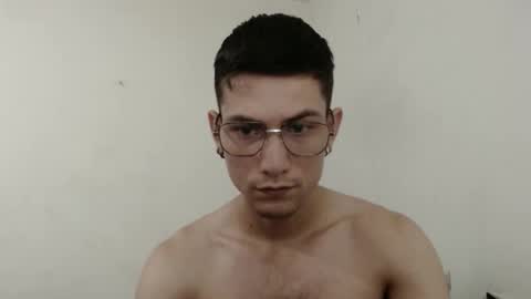 Snapshot of felipe227 chatting on 9, 10, 2025 jhonatan felipe online show from 9, 10, 2025