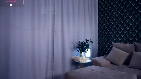 Hello im Nova online show from 12, 10, 2025