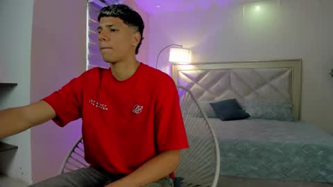 Snapshot of felix_lauren chatting on 29, 10, 2025 Felix online show from 29, 10, 2025