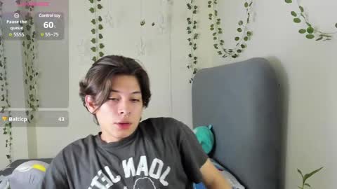 Snapshot of felix_leex chatting on 21, 12, 2024 Felix leex online show from 21, 12, 2024