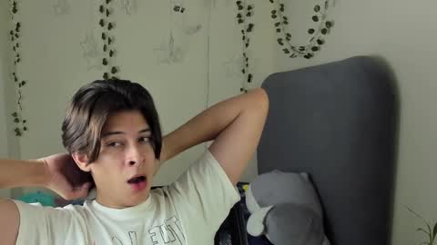 Snapshot of felix_leex chatting on 19, 2, 2025 Felix leex online show from 19, 2, 2025