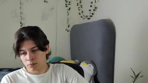 Snapshot of felix_leex chatting on 22, 2, 2025 Felix leex online show from 22, 2, 2025