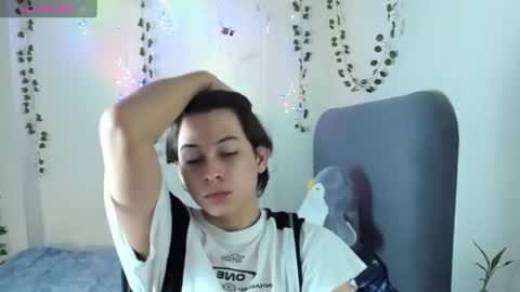 Snapshot of felix_leex chatting on 28, 2, 2025 Felix leex online show from 28, 2, 2025