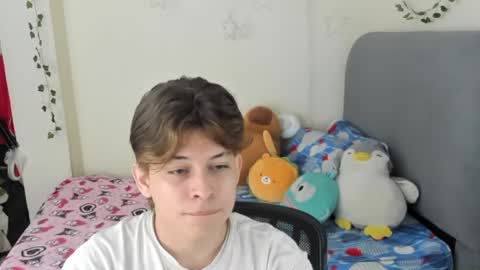 Snapshot of felix_leex chatting on 19, 10, 2025 Felix leex online show from 19, 10, 2025