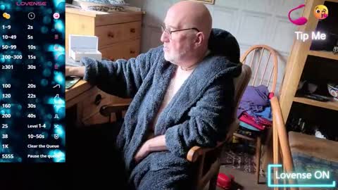 Adam online show from 8, 10, 2025