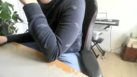 fem_alice_louis_dom online show from 25, 4, 2026