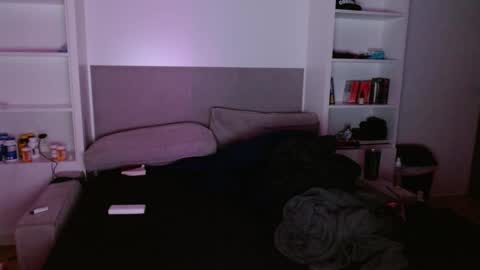 femboyflowers online show from 9, 9, 2025