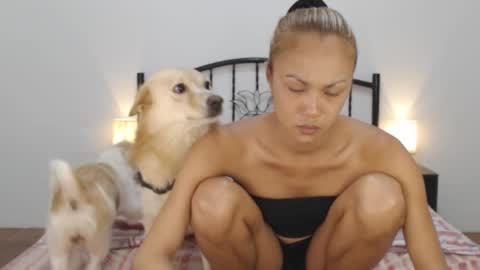 Snapshot of femininets69 chatting on 21, 2, 2025 kaylee online show from 21, 2, 2025