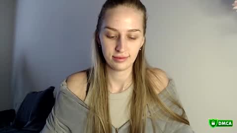 Snapshot of femkedejager chatting on 2, 11, 2025 Femke online show from 2, 11, 2025