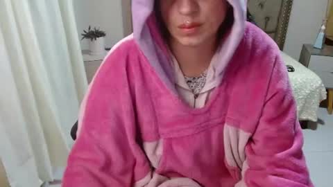 Snapshot of fenix_11_ chatting on 10, 7, 2026 Alejandra online show from 10, 7, 2026