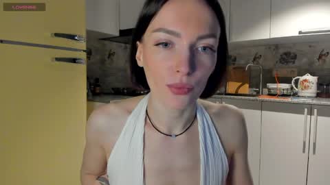 Leya online show from 15, 4, 2026