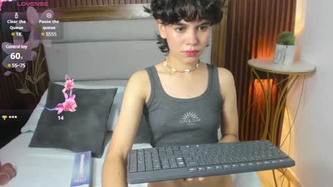 Snapshot of fernanda_indie chatting on 17, 12, 2024 F E R N A N D A online show from 17, 12, 2024