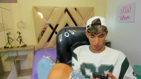 FER PHOENIX online show from 4, 11, 2025