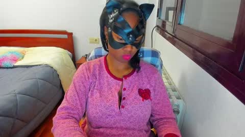 FEXIBLEBODY followe  guys  in  chaturbatehello b online show from 24, 12, 2024