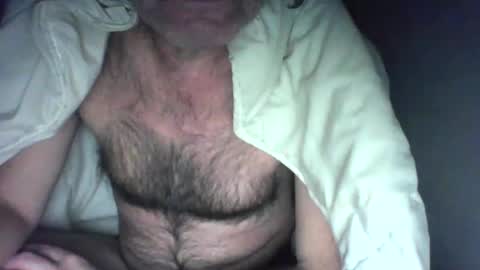 Snapshot of feyo123 chatting on 20, 12, 2024 Beachmancan online show from 20, 12, 2024