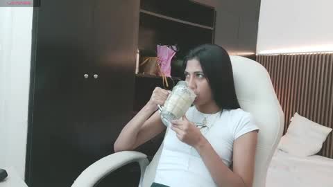 Freyja  online show from 11, 4, 2026