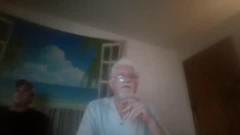 Snapshot of fgwjr chatting on 24, 10, 2025 feegee online show from 24, 10, 2025