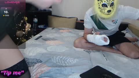 Snapshot of fialka42 chatting on 19, 12, 2024 Alex33 Julia30 online show from 19, 12, 2024