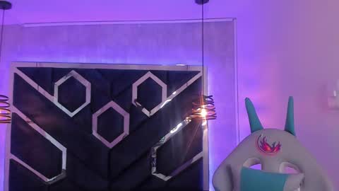 Snapshot of fieramadame chatting on 5, 2, 2025 online show from 5, 2, 2025