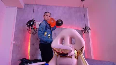   online show from 31, 10, 2025