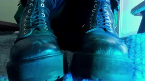   online show from 19, 4, 2026