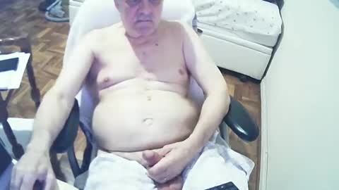 Snapshot of filhober chatting on 11, 3, 2025 filhober online show from 11, 3, 2025