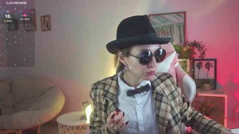 cap and Lana  online show from 4, 12, 2024