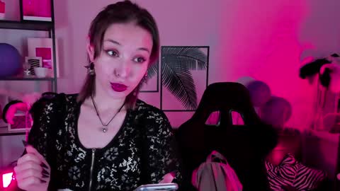 cap and Lana  online show from 18, 12, 2024