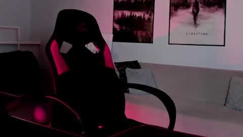 cap and Lana  online show from 30, 1, 2025