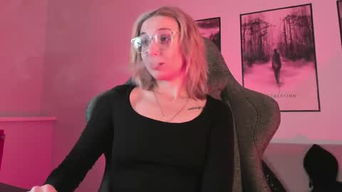 cap and Lana  online show from 2, 3, 2025