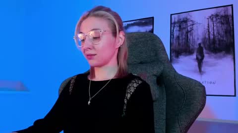 cap and Lana  online show from 6, 3, 2025